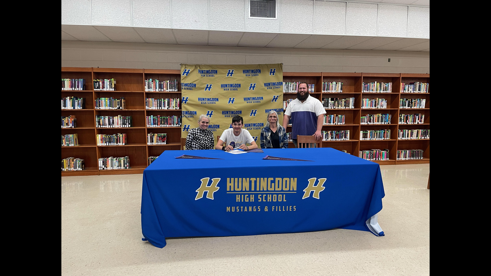 Hunter Williams Signs with Bethel Archery