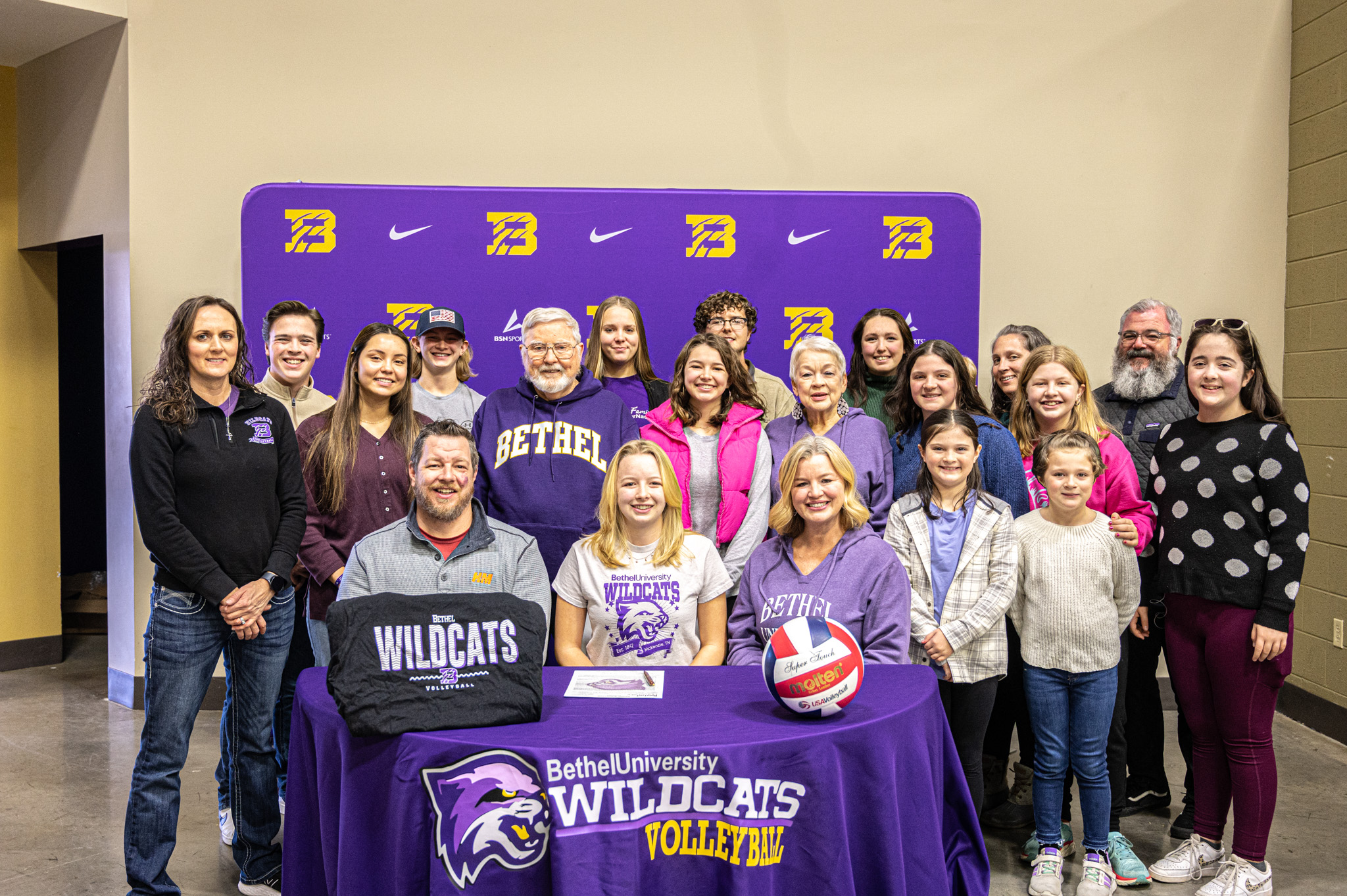 Hannah Young Signs with Volley Cats